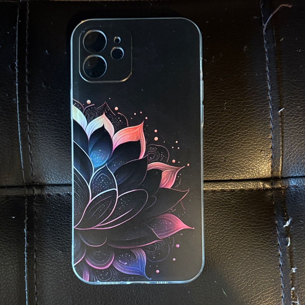 iPhone 12 Case bundle - Picture 7 of 10